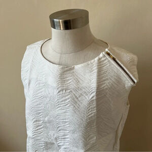 A Detacher Shoulder Zip Textured Blouse Top Cream 26171